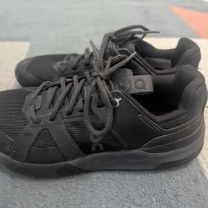 On Cloud Kid's The Roger Clubhouse Pro Shoes Size 5.5